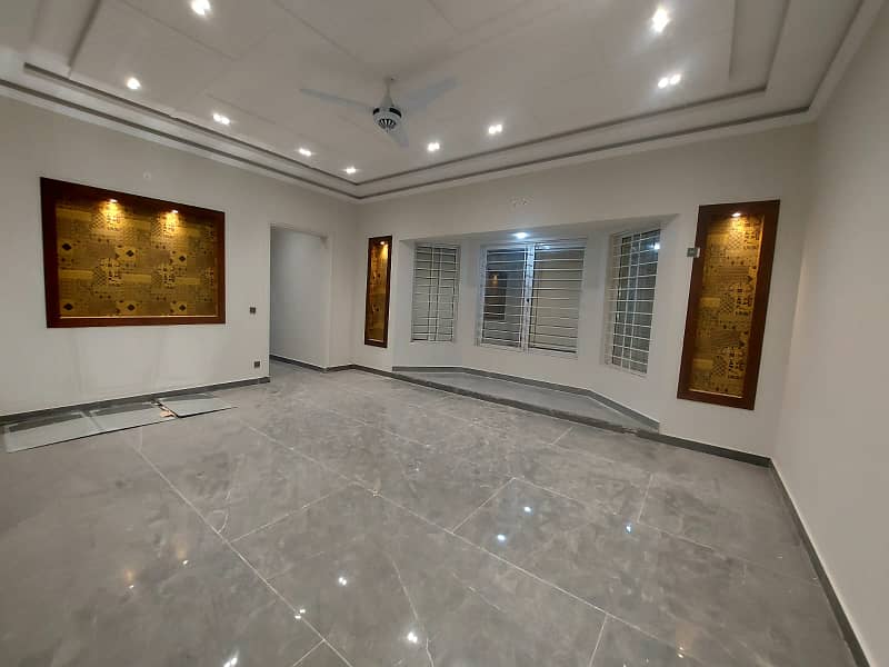 Beautiful Designer House For Rent 24