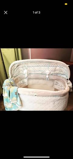 baby cot/bassinet