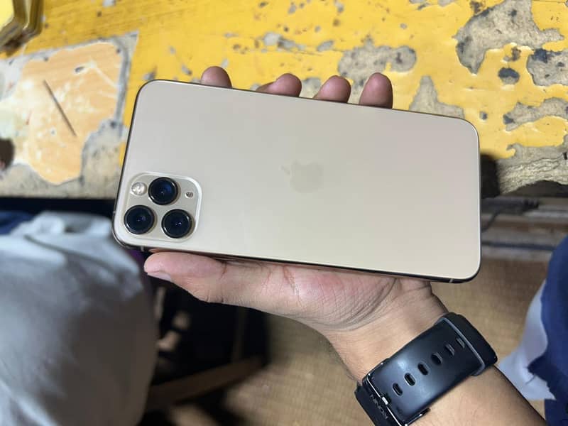 iphone 11 pro max 3