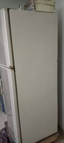 Dawlance fridge used 1