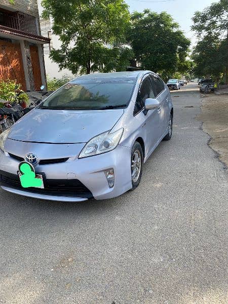 Toyota Prius 2012 S 1.8 1