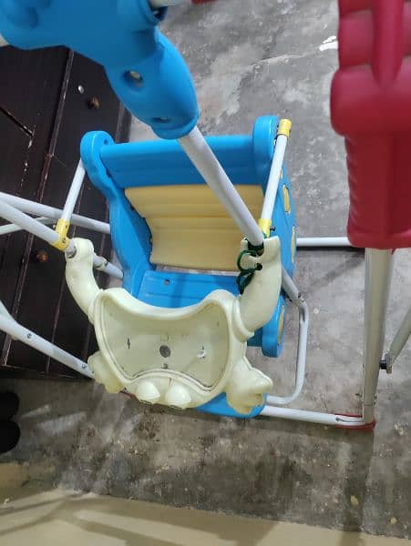 kids swing jhula bilkul thek h used h 2