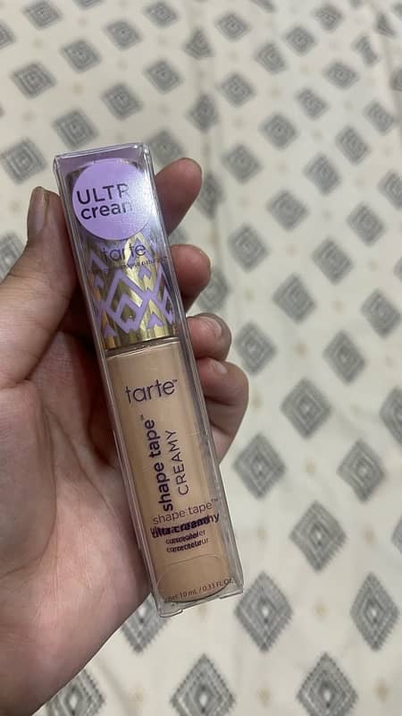 TARTE SHAPE TAPE  (34S) 2