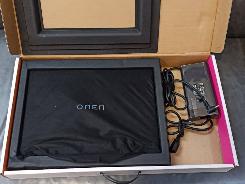 HP Omen 16 i9 13th generation 8GB 1tb SSD RTX 4060 with BAG 1