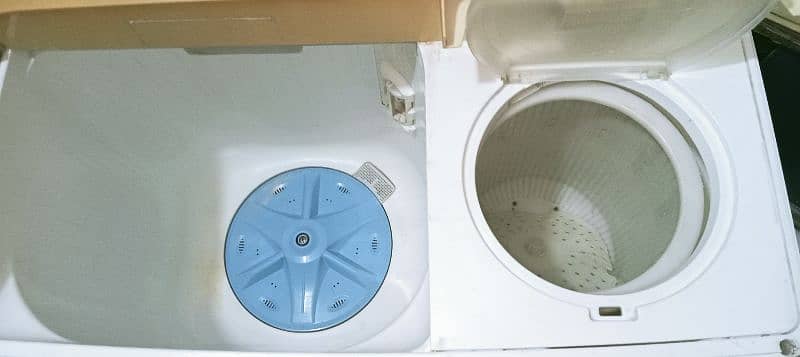 dawlance washing machine neat n clean condition both side working 3