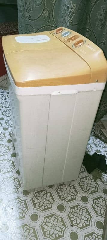 dawlance washing machine neat n clean condition both side working 6