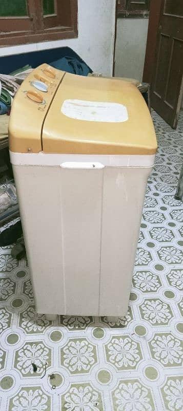 dawlance washing machine neat n clean condition both side working 7