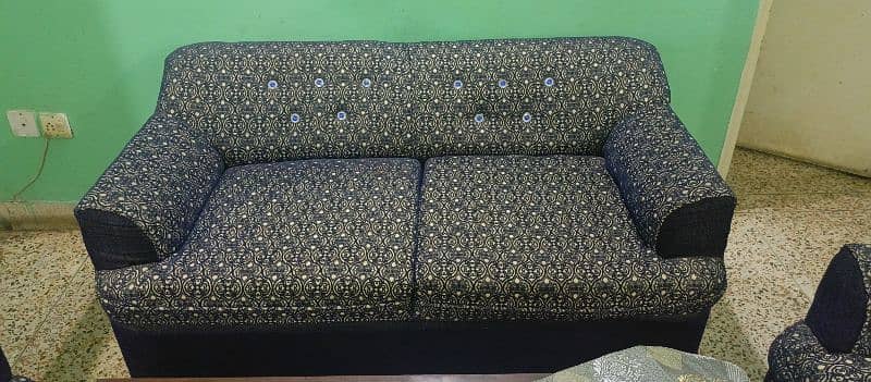 4 seater sofa set with table 2