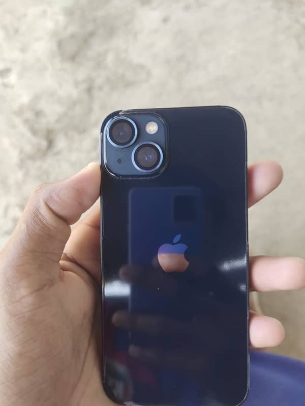 iPhone 13jv Navi blue colour 128gb 3