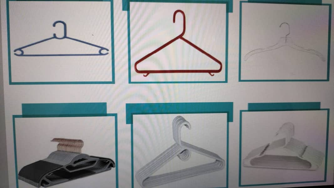 plastic hangers 1