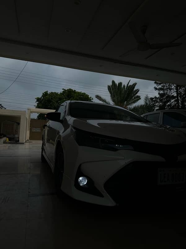 Toyota Corolla Altis 2017 19