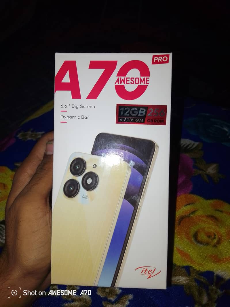 itel A70 4+8GB ram 256GB only 20days used exchange posibal 0