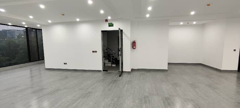 8 Marla Brand New Building Available For Rent 0