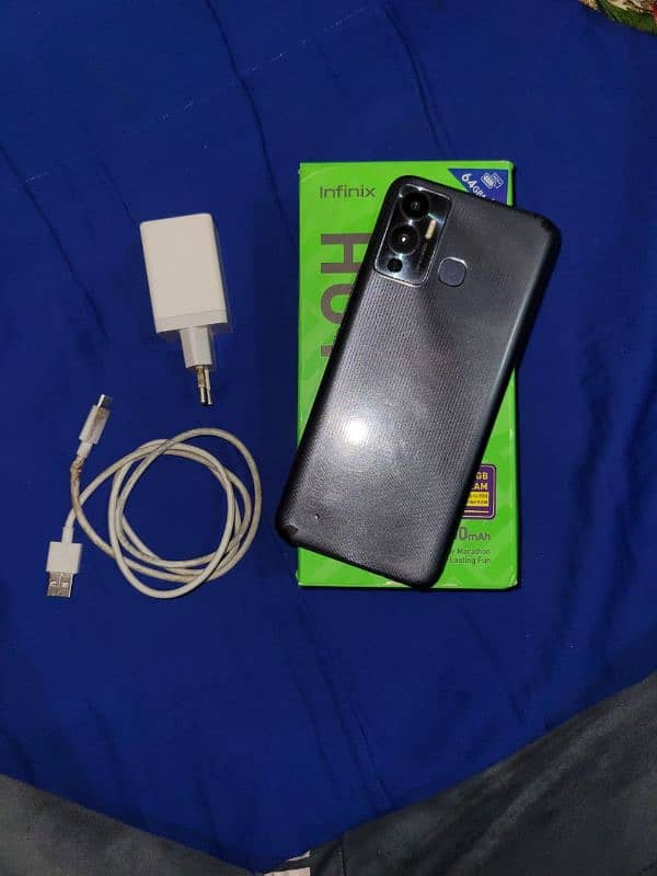 Infinix hot 12 play with box and oppo original Charger 3