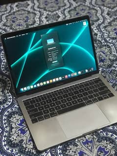 MacBook Pro 2017 | Core i5 | 16GB Ram 03082738737