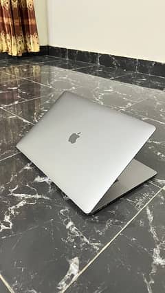 MacBook pro 2019_16"inch(16/512 SSD) Best performance for Professional