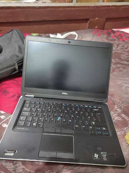 latitude e7440 1