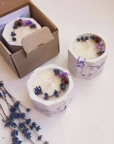 new scented and non scented candles available 3