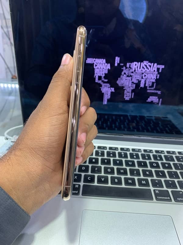 IPHONE 11 PRO MAX PTA APPROVED 3