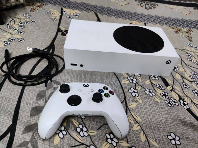 Xbox series s 10/10 condition 0