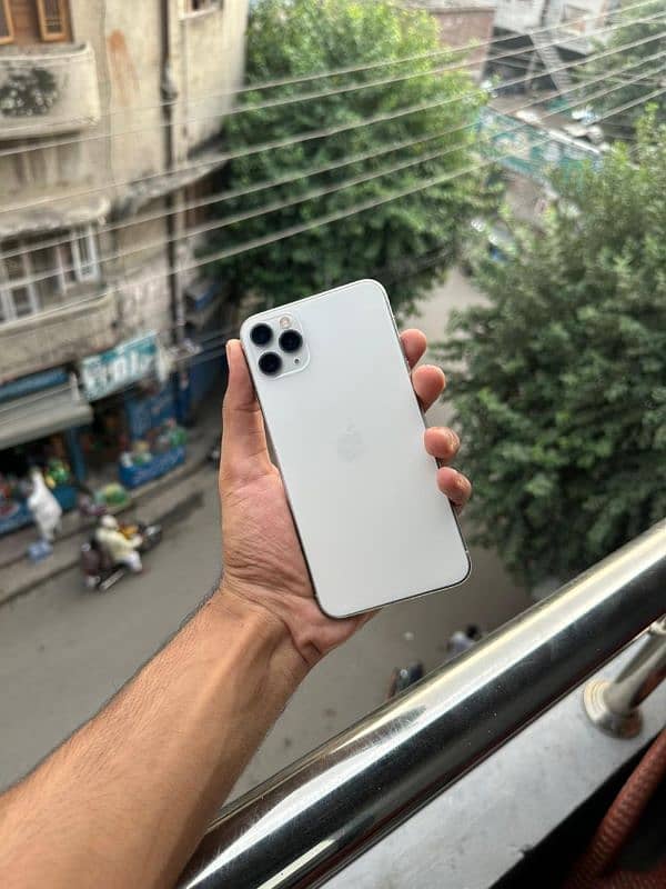 iphone 11 pro max 5