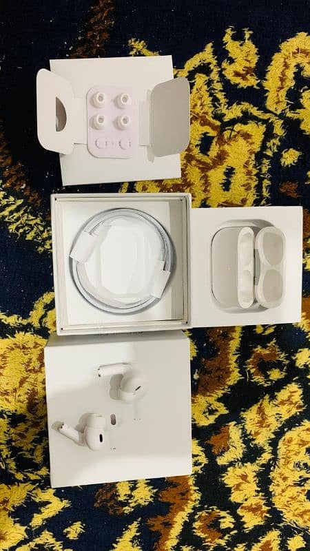 Apple orignal airpods pro(2nd generation) 3