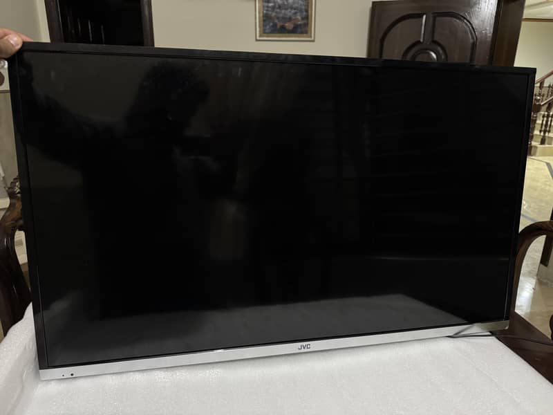 JVC Smart TV Android TV With DVD Player 0