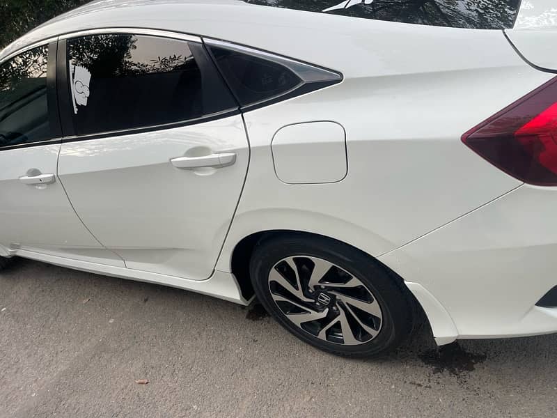 Honda Civic Oriel 2017 4