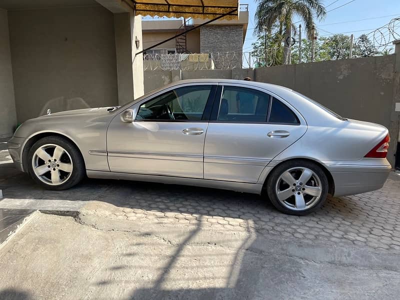 Mercedes C Class 2001 4