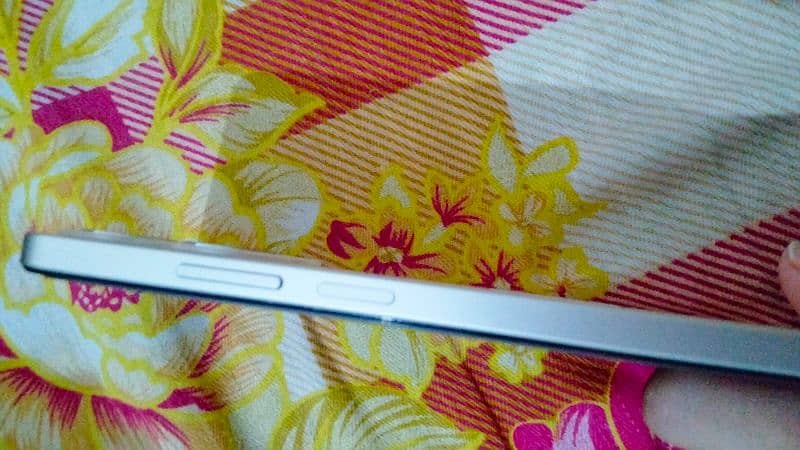 urgent sell karna ha realme c61 without adaptor only wire 4