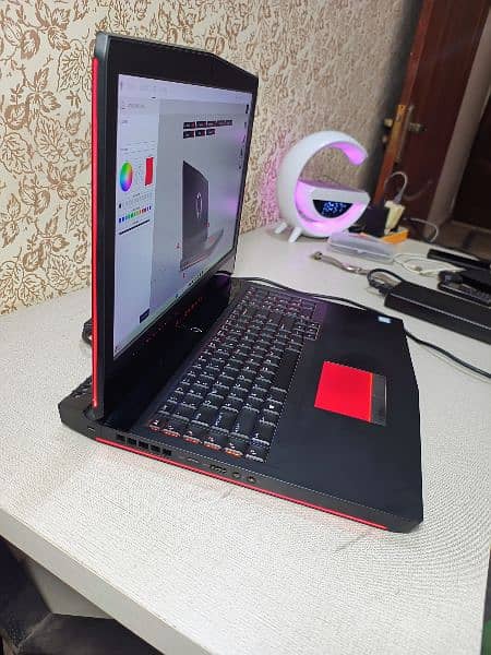 Dell Alienware 17 R5 i7 8750h with 8gb Nvidia 1070 2