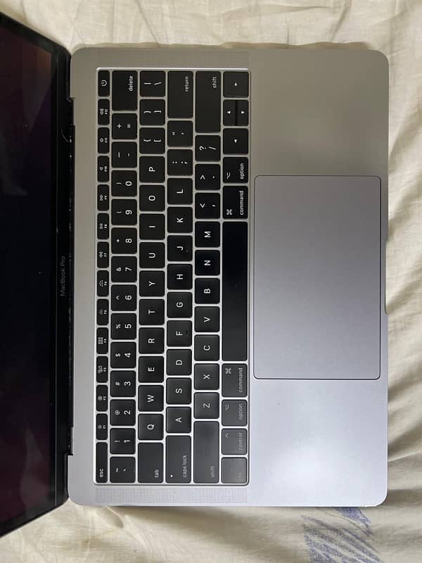 macbook pro 2017 2