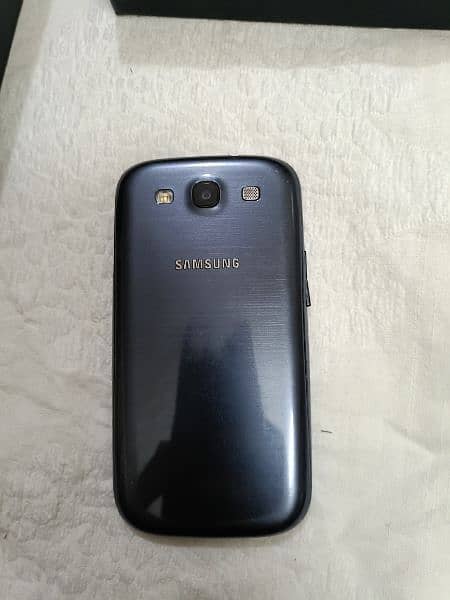 Samsung Galaxy S3 neo 4.8 hd super AMOLED,Quad core 1.4 GHz,2100mah 5