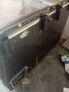 Deep freezer in excellent condition