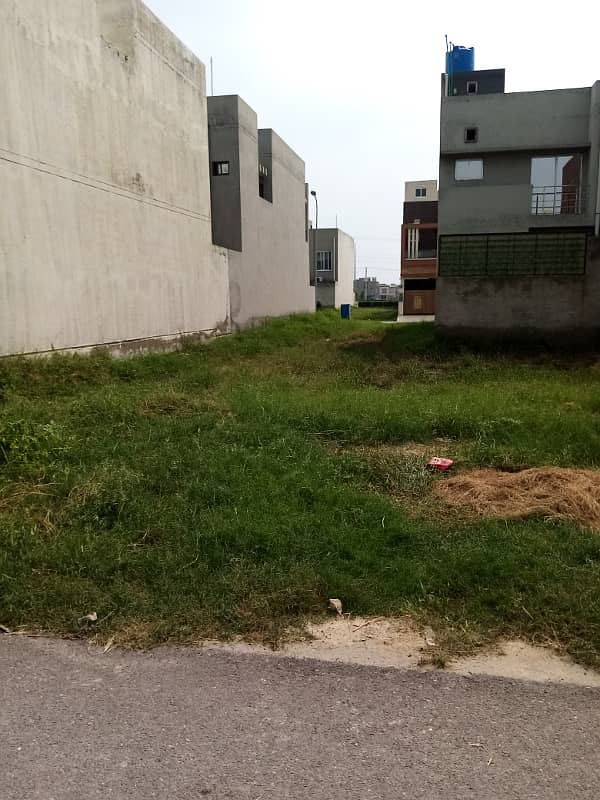 20 Marla Ready To Build Plot for Sale at Investor Price in Paragon City Lahore Cantt 2