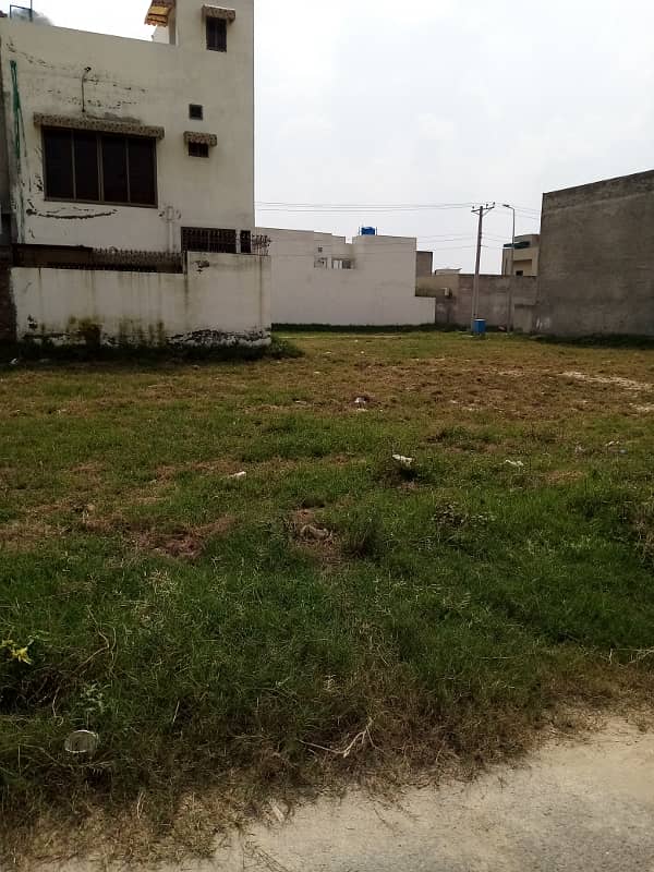 20 Marla Ready To Build Plot for Sale at Investor Price in Paragon City Lahore Cantt 4