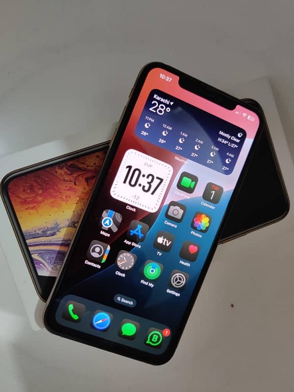 I phone Xs max with Box 5