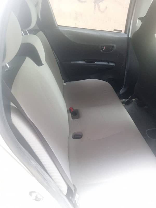 Toyota Vitz 2015 7