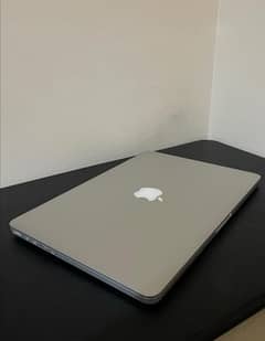 APPLE MACBOOK PRO 2015 RETINA DISPLAY 16/1 TB (SSD) 2GB GC 15” DISPLAY