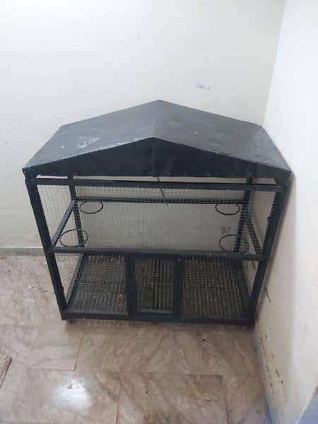 Folding and sliding cage available 3