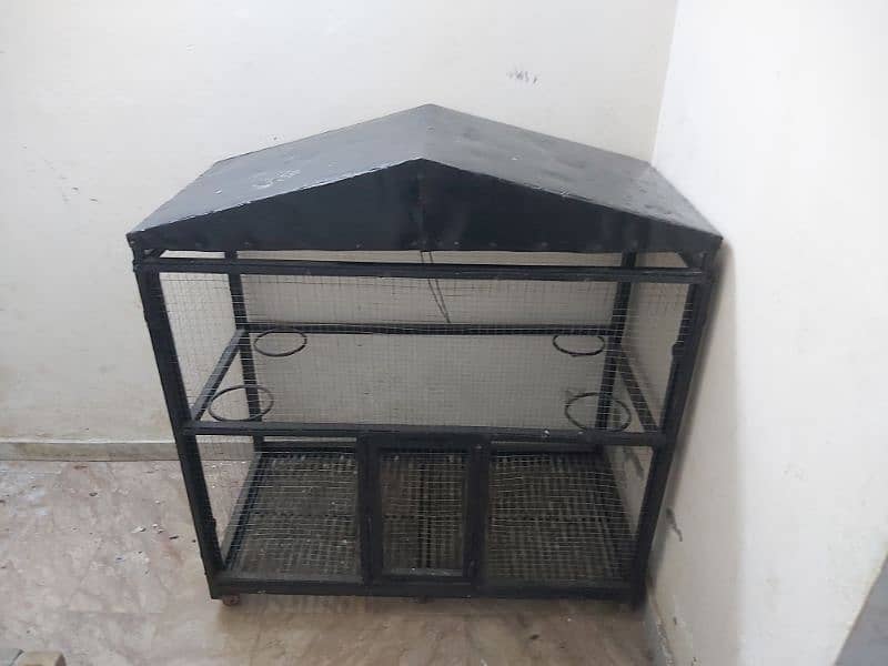 Folding and sliding cage available 4