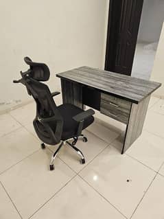 selling my office table n chair