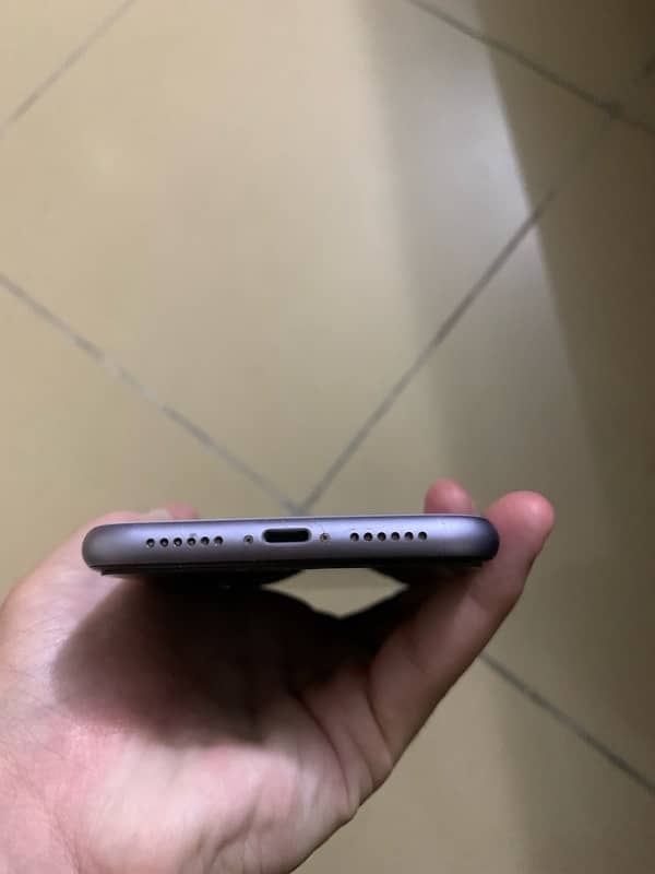 IPHONE 11 64GB 2