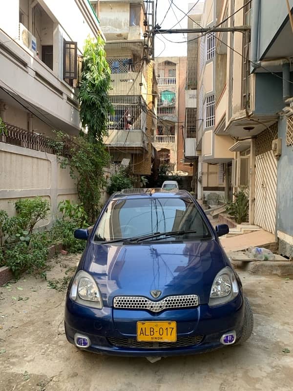 Toyota Vitz 2001 sunroof 2