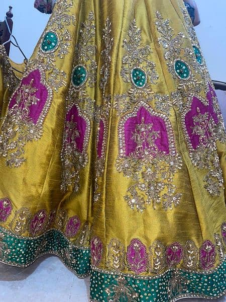 MEHNDI BRIDAL DRESS 1