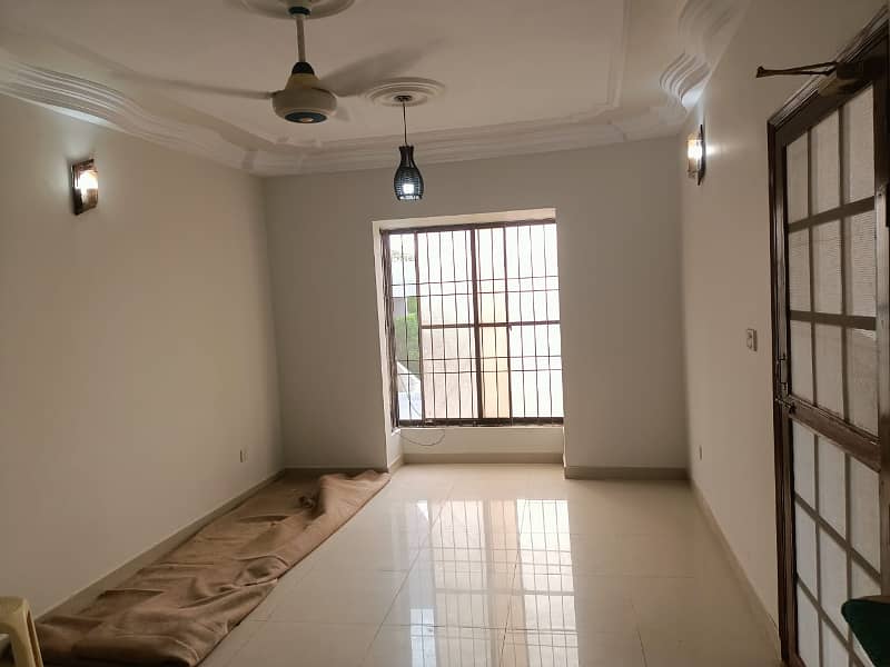 Portion 200 Sqyds Corner With Roof 3 Beds DD Vip Block 03 Gulistan e Jauher 4