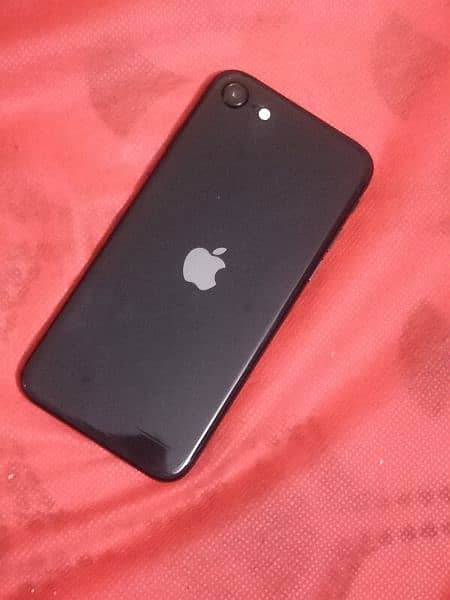 I phone SE 2020 in good condition 2