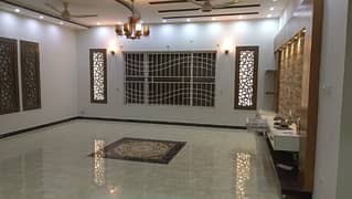 1 Kanal Double Unit House Available For Rent