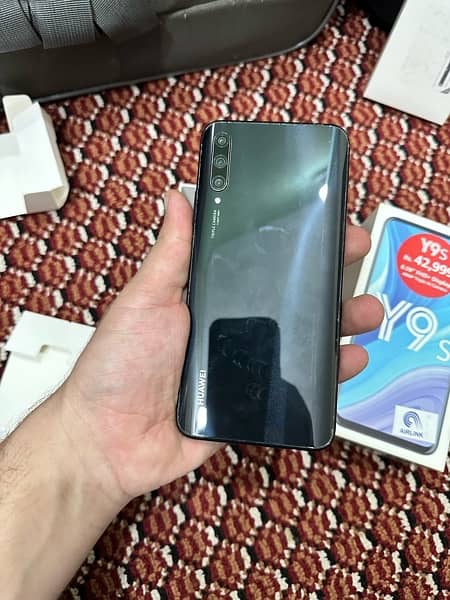 huawei y9s 6gb ram 128gb memory 3