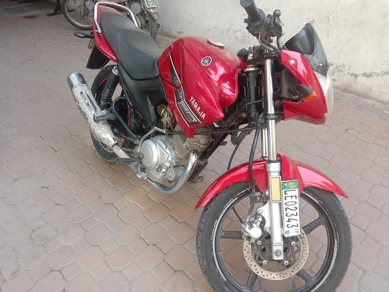 YBR 125 2017 Model Red Color 0